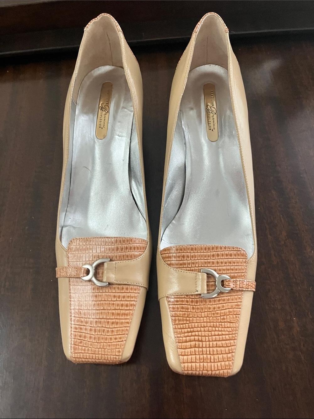 Vintage Two-Tone Tan Square-Toe Heels with Croc Accent